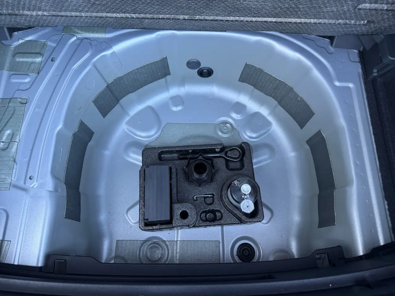 Volkswagen Polo Citadine 5 portes — photo 17