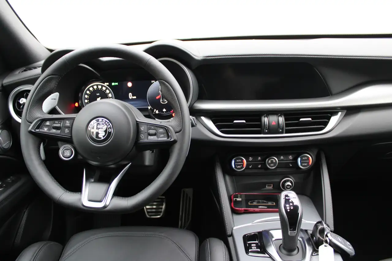 Alfa Romeo Stelvio 2026 — фото 7