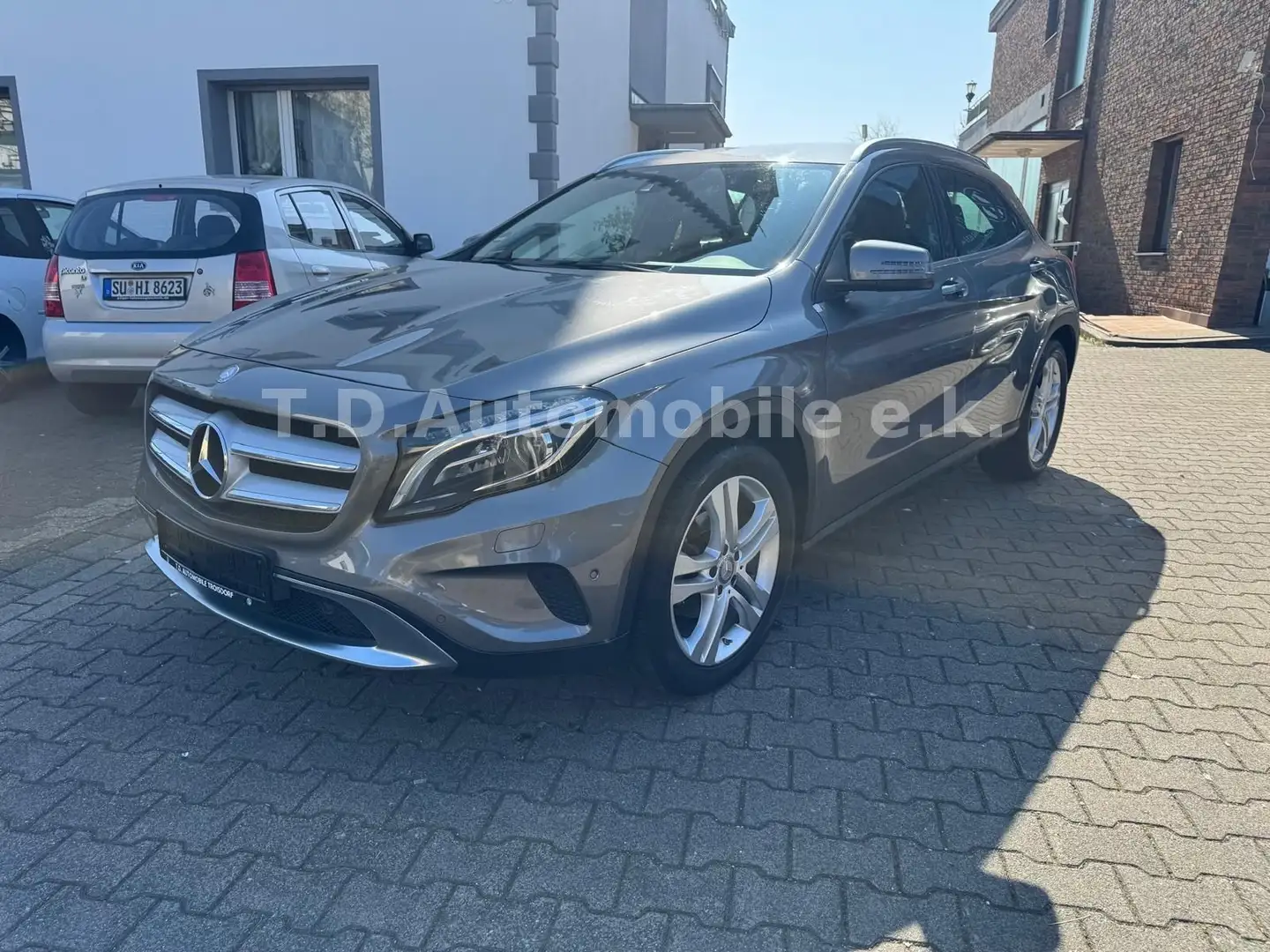 Mercedes-Benz GLA 200 Diesel/Tüv Neu /Inps. Neu /AUTOMATIK Gris - 1