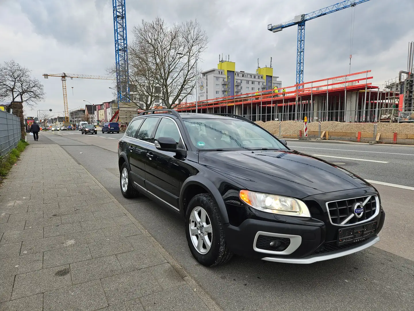 Volvo V70 D3 Geartronic Momentum crna - 2