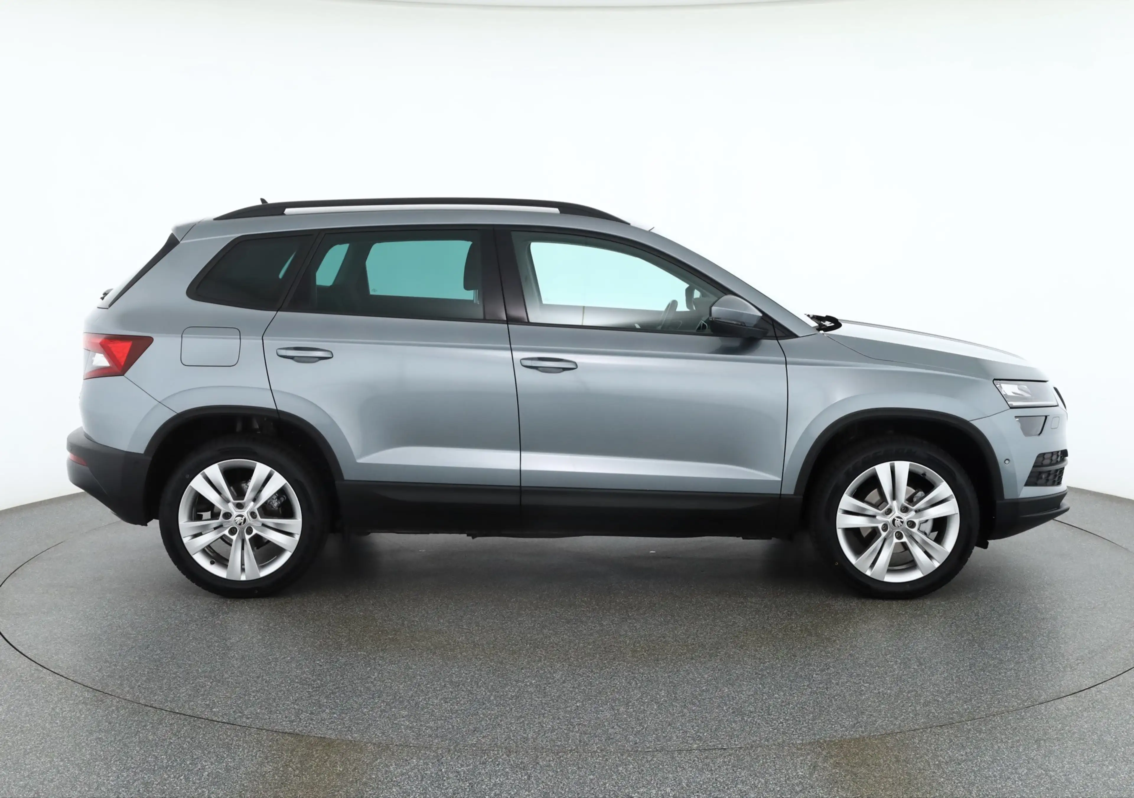 Skoda Karoq 1.5 TSI DSG Style LED Virtual Cockpit AHK — photo 6