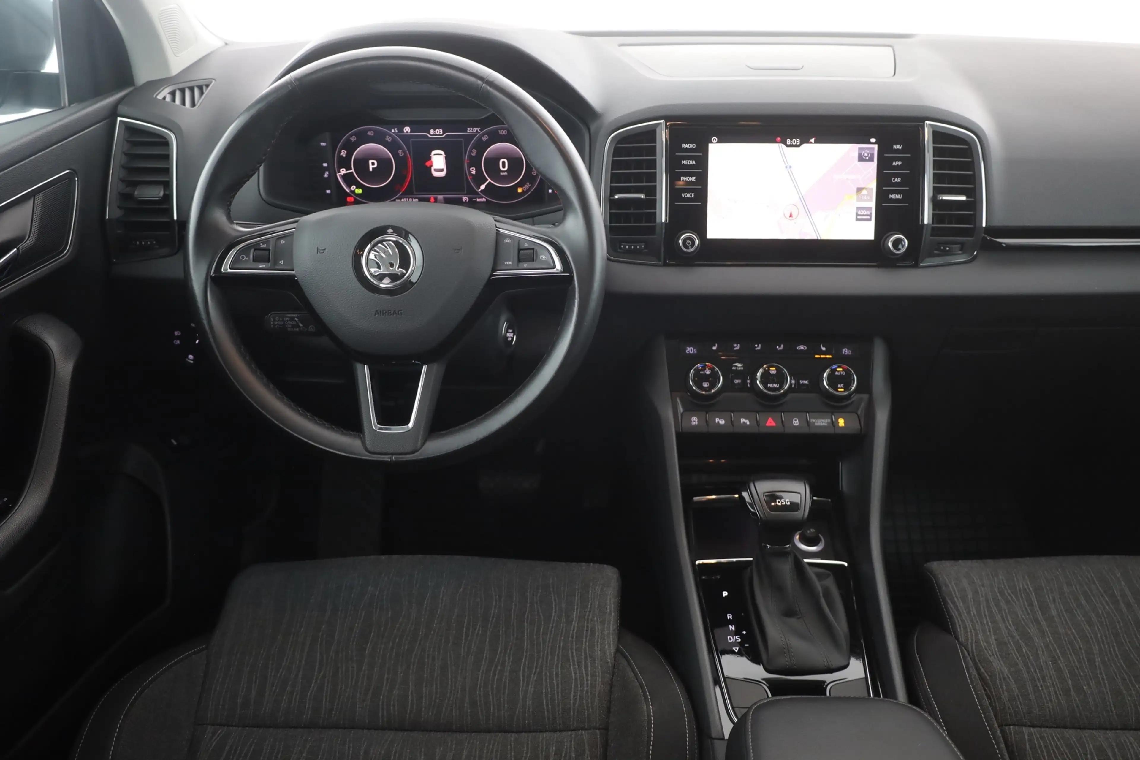 Skoda Karoq 1.5 TSI DSG Style LED Virtual Cockpit AHK — photo 10