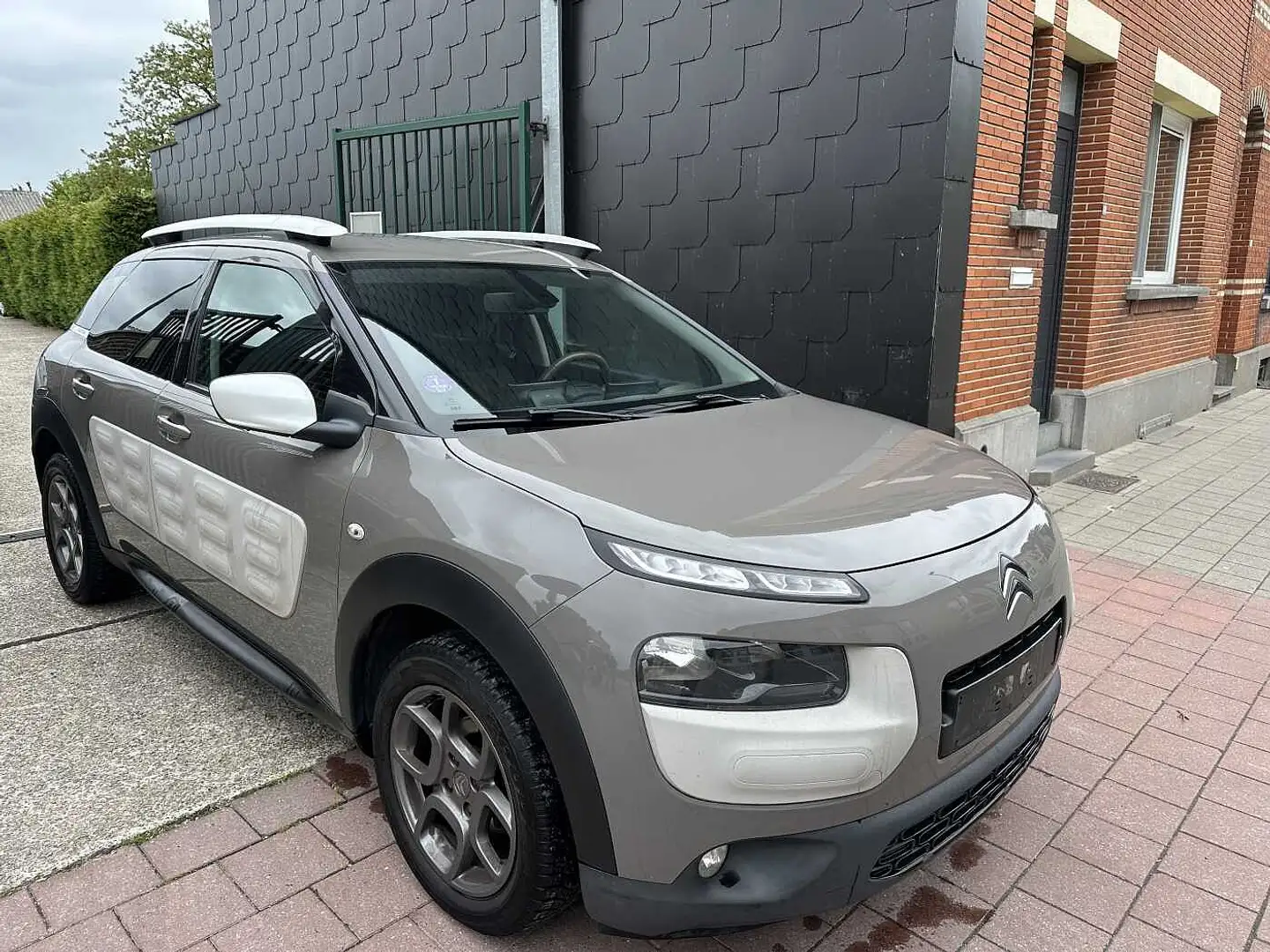 Citroen C4 Cactus 1.2 I MET 116DKM EDITION MIDNIGHT Brązowy - 2