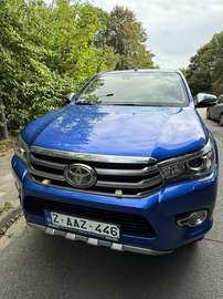 2.4 D-4D 4WD Invincible