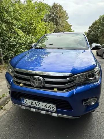Toyota Hilux 2.4 D-4D 4WD Invincible