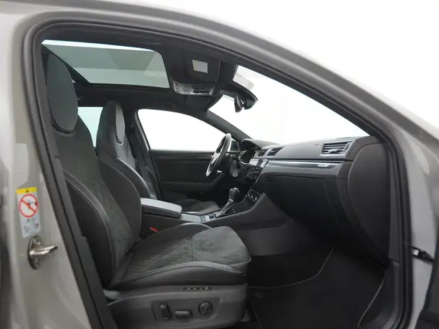 Skoda Superb view 3