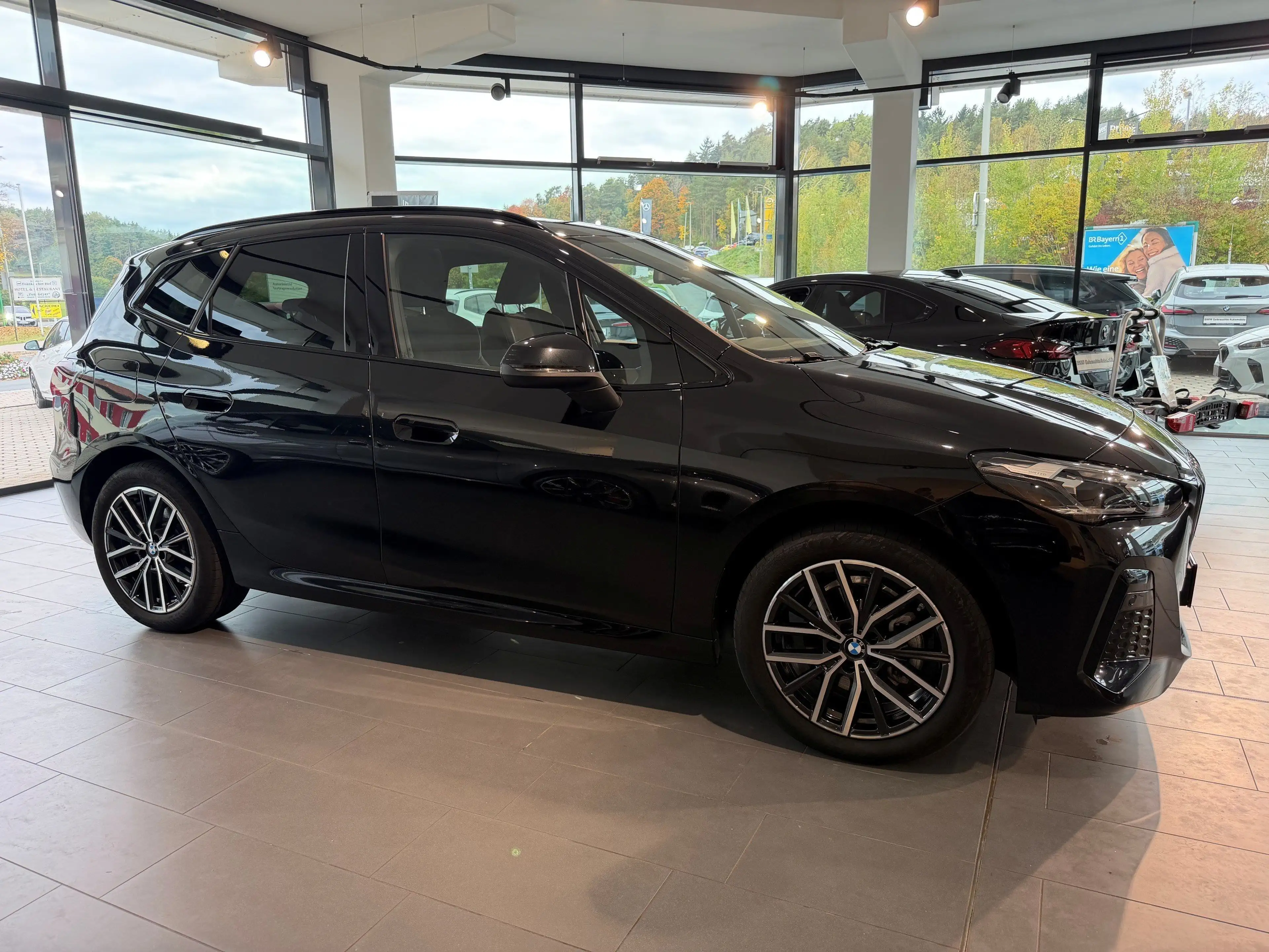 BMW 225 e xDrive   M Sportpaket DAB LED Pano.Dach — photo 12