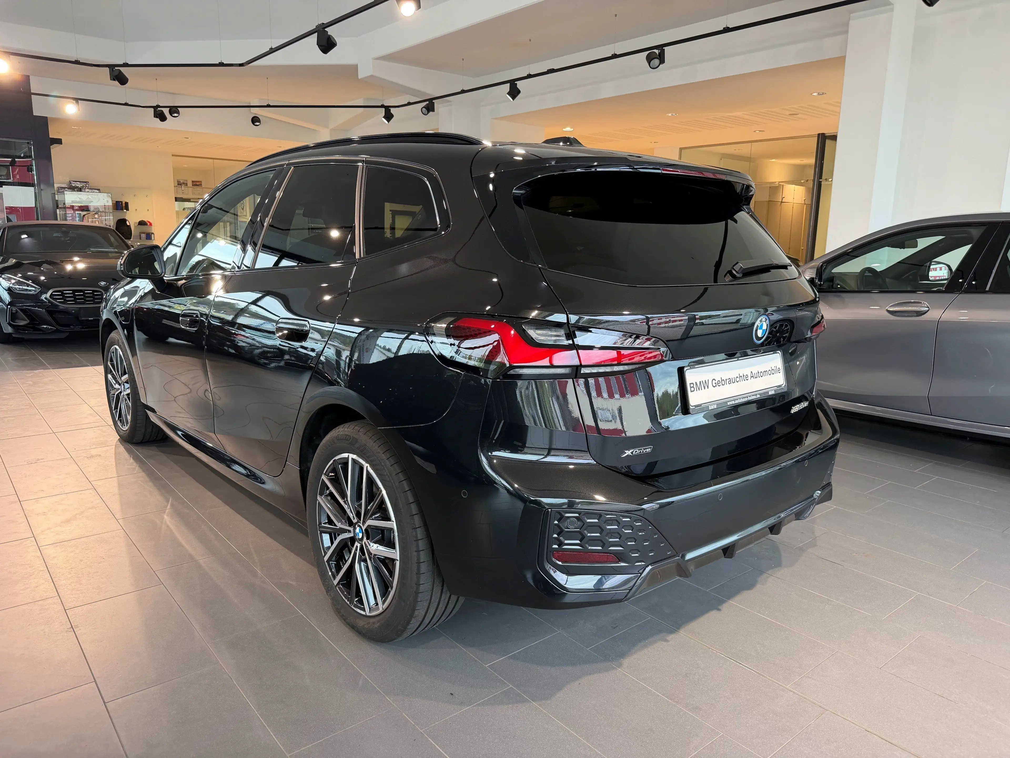 BMW 225 e xDrive   M Sportpaket DAB LED Pano.Dach — photo 6