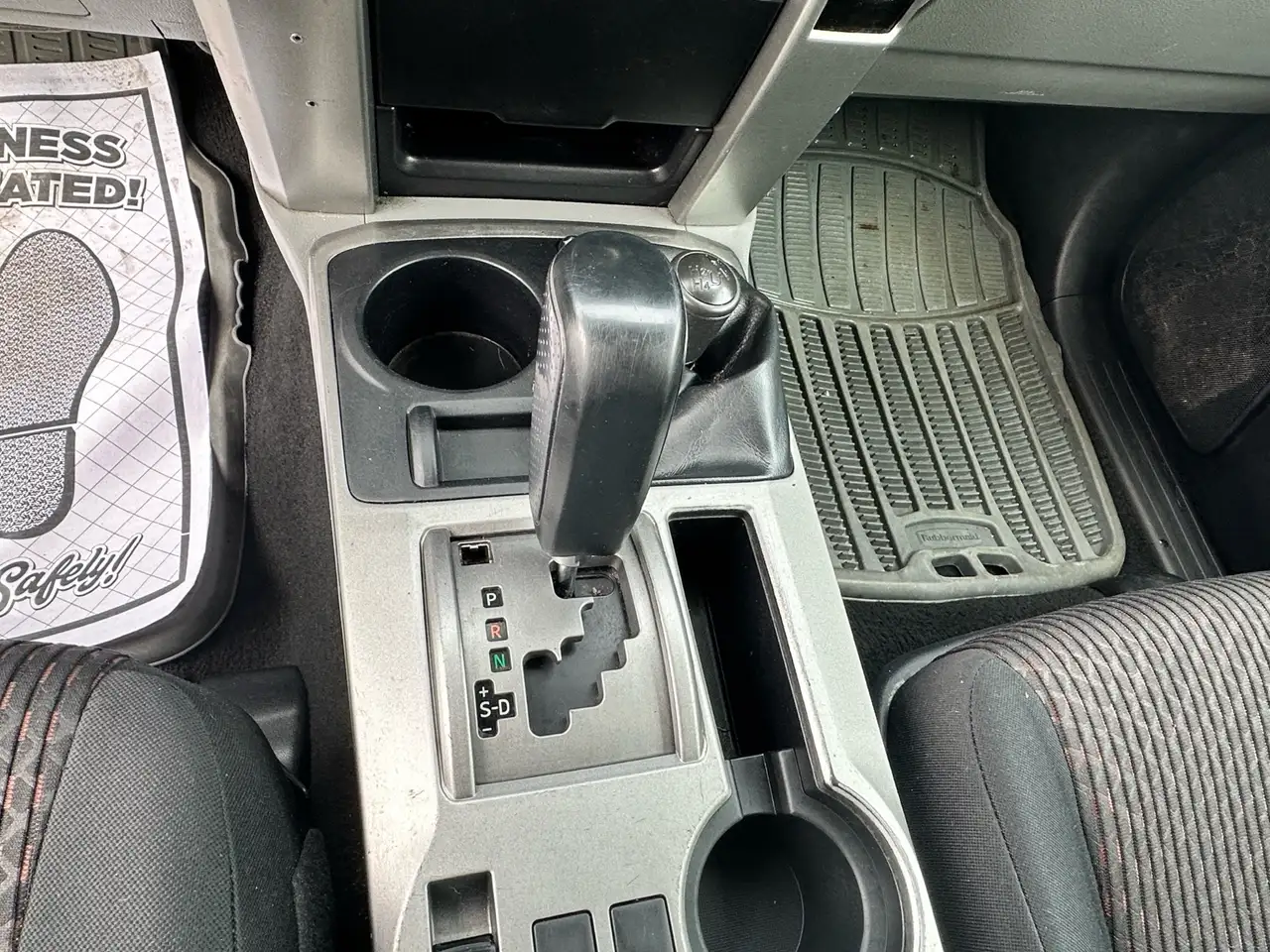 Toyota 4-Runner снимка Toyota 4-Runner