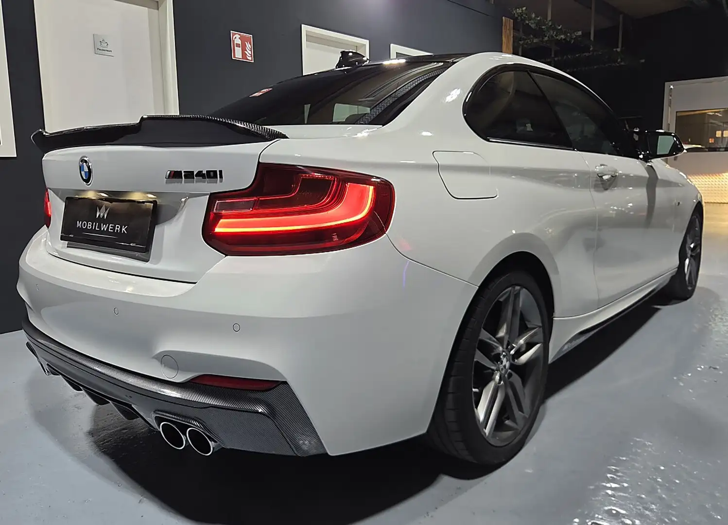 BMW 218 d Coupé M Sport Weiß - 2