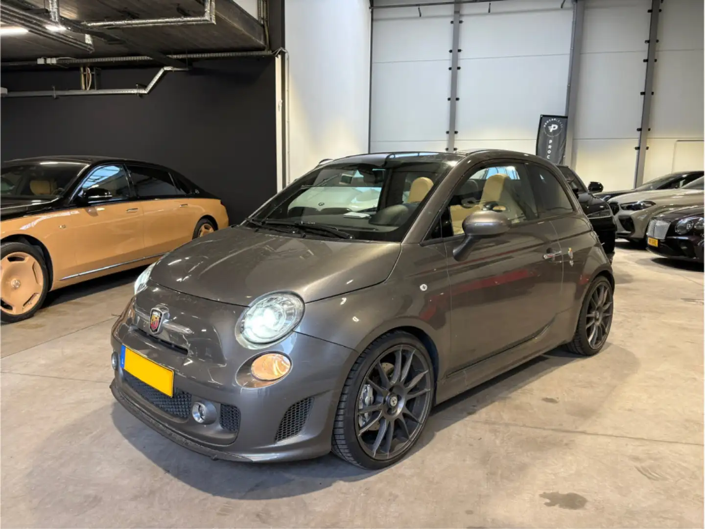 Abarth 695C EDIZIONE MASERATI/ *017of499* Grau - 1