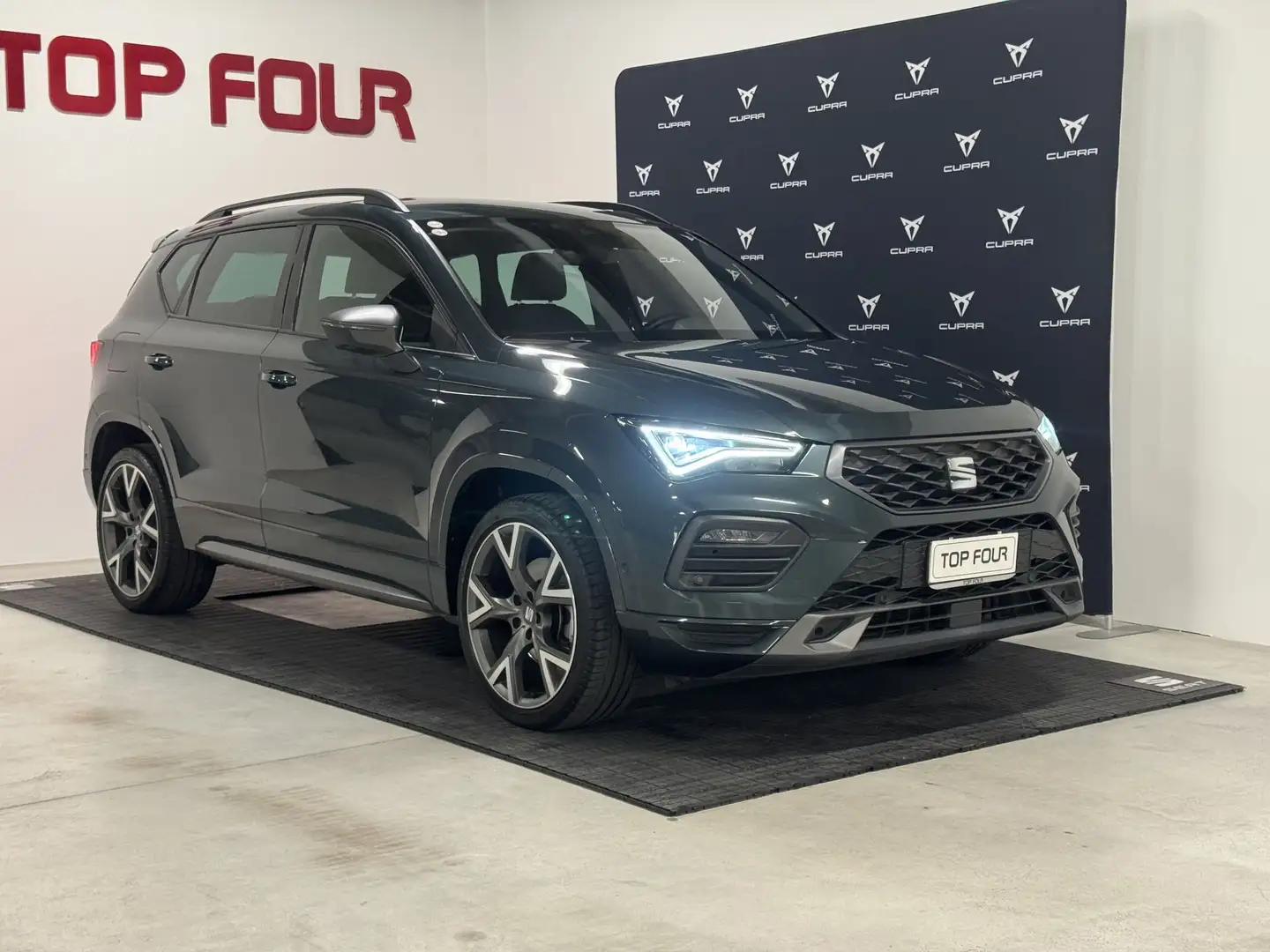 SEAT Ateca Ateca 2.0 TDI DSG FR Зелёный - 1