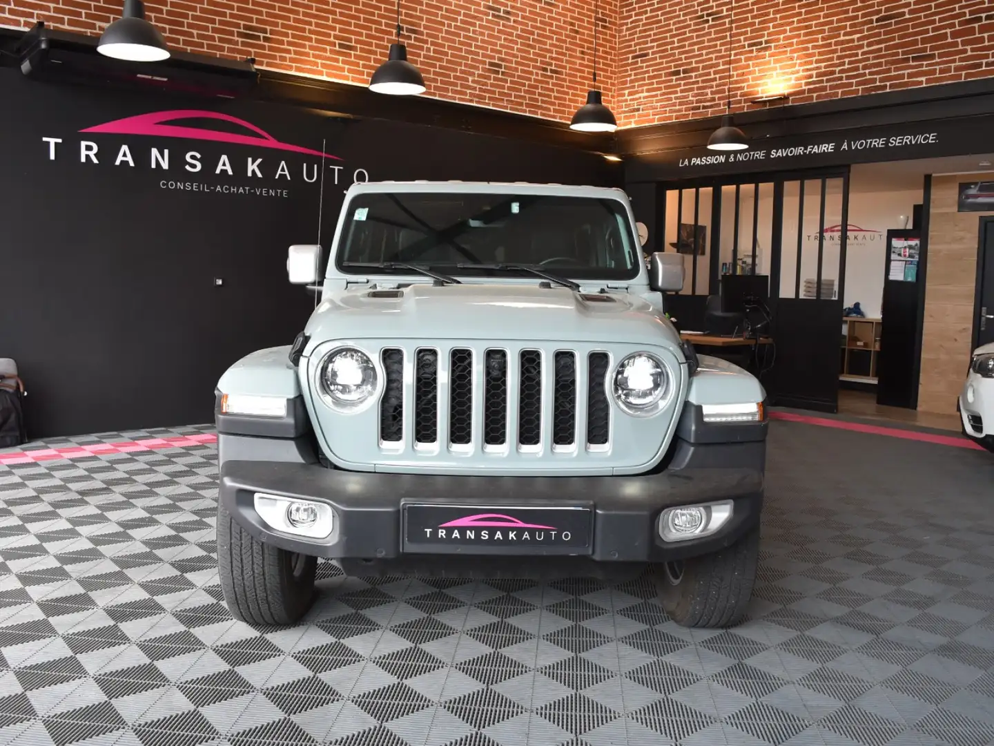 Jeep Wrangler Overland Gris - 2