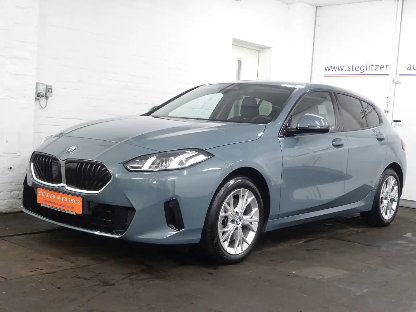 BMW 118 d Aut./LiveCockpit/LED/RFK/Navi/PDC/Shadow/TW/Wide Groen - 1