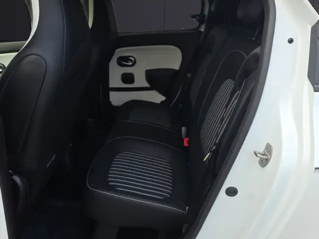 Renault Twingo view 9