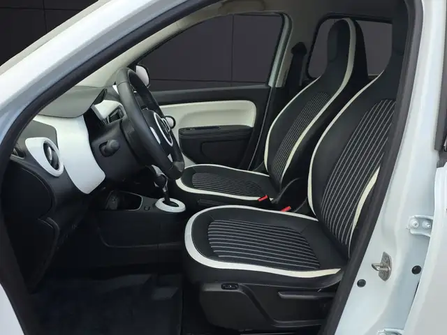 Renault Twingo view 10