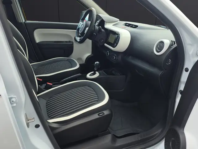 Renault Twingo view 6