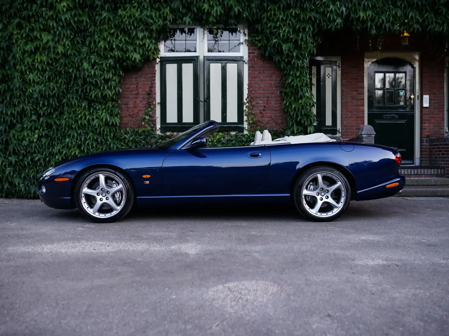 Jaguar XKR 4.2 V8 Convertible R-Performance l Mint Condition plava - 2