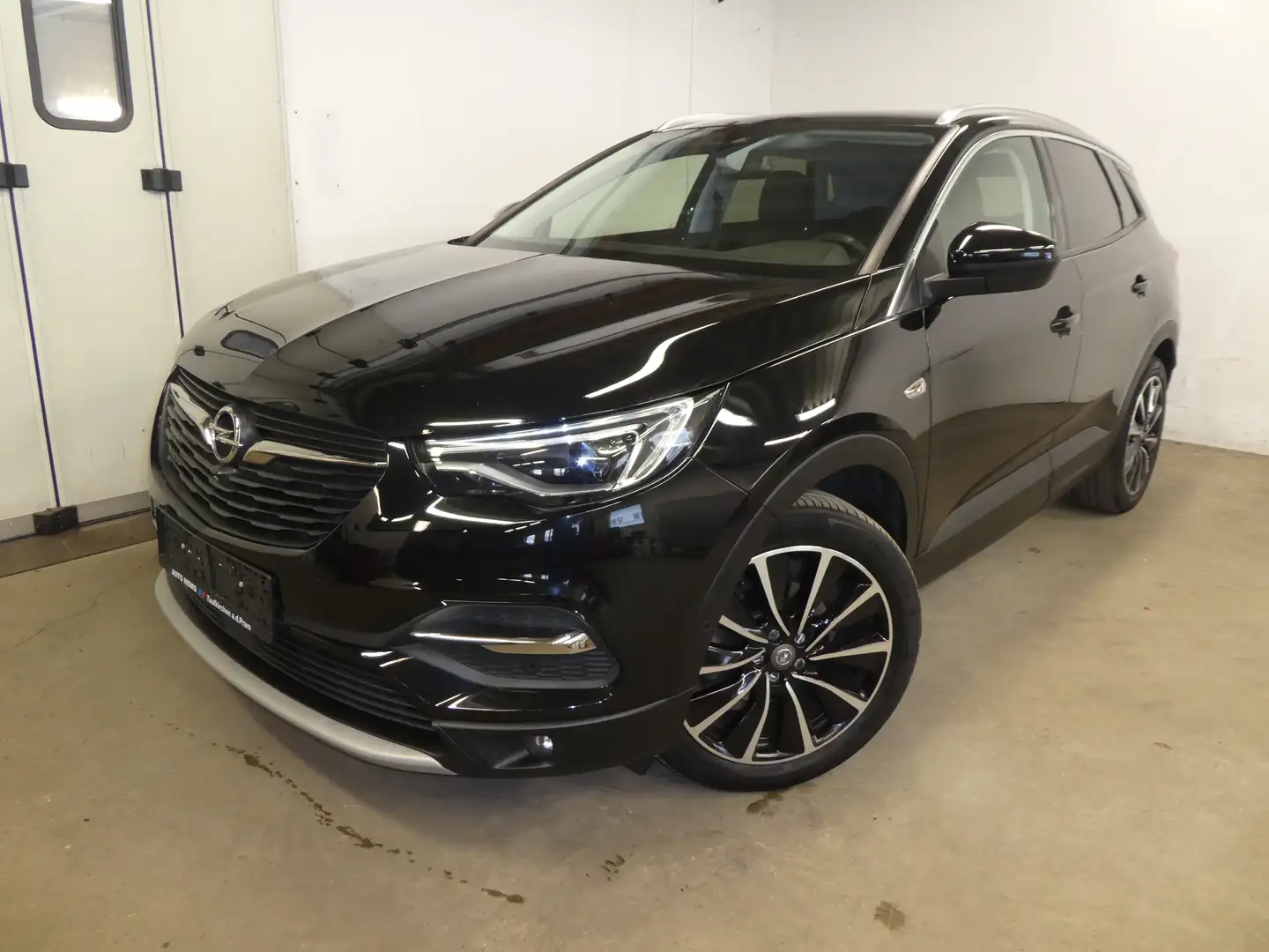 Opel Grandland X 1.5 DCTI Business Elegance Aut. AHK, Leder, LED Schwarz - 1