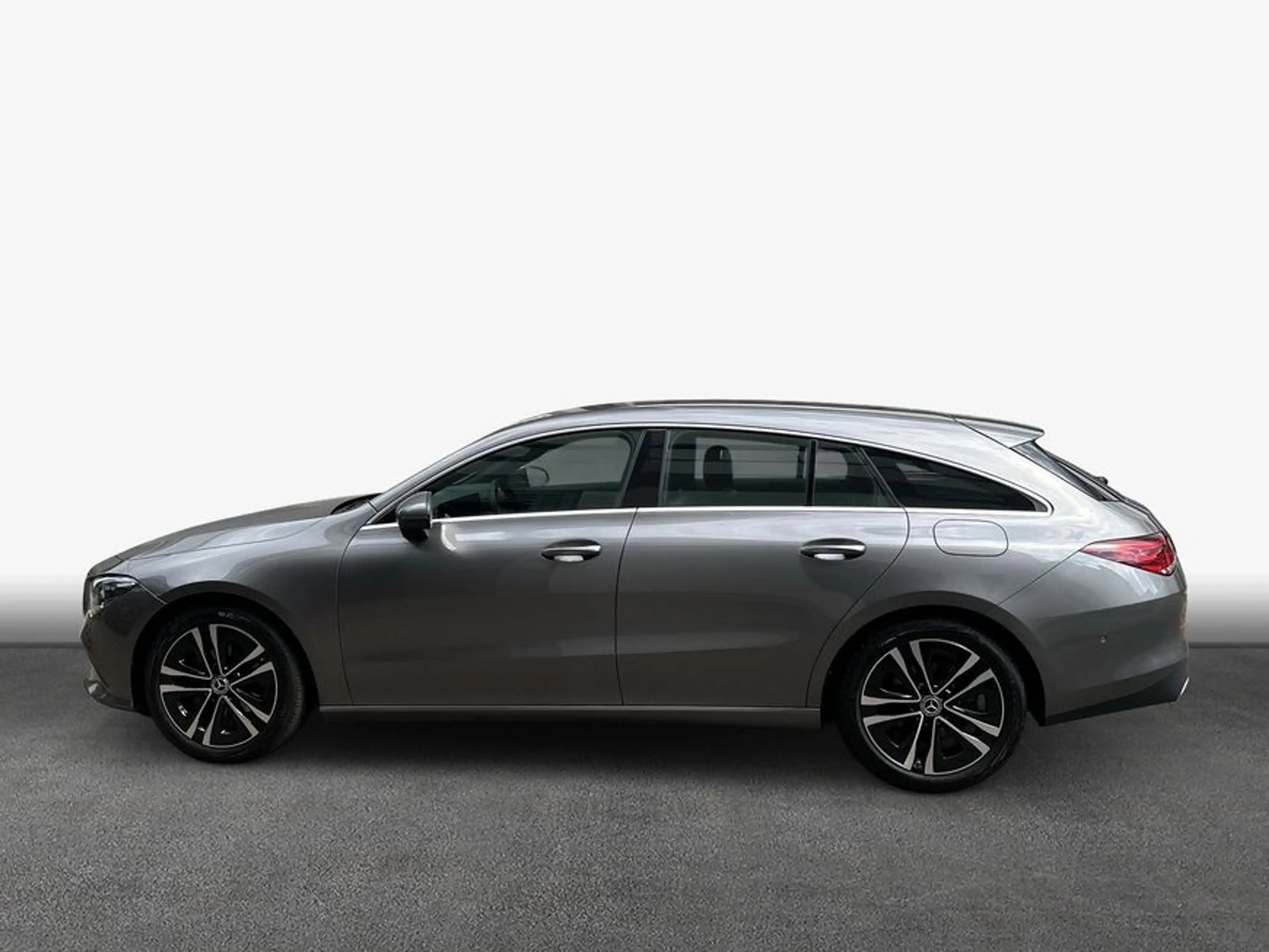 Mercedes-Benz CLA 180 CLA — photo 4