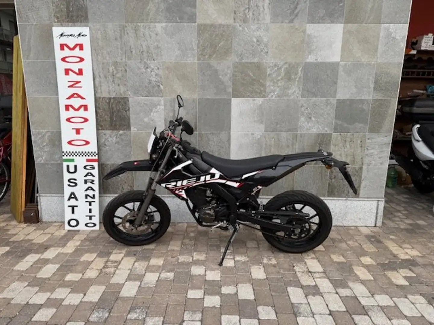Rieju MRT SM 125 Nero - 1