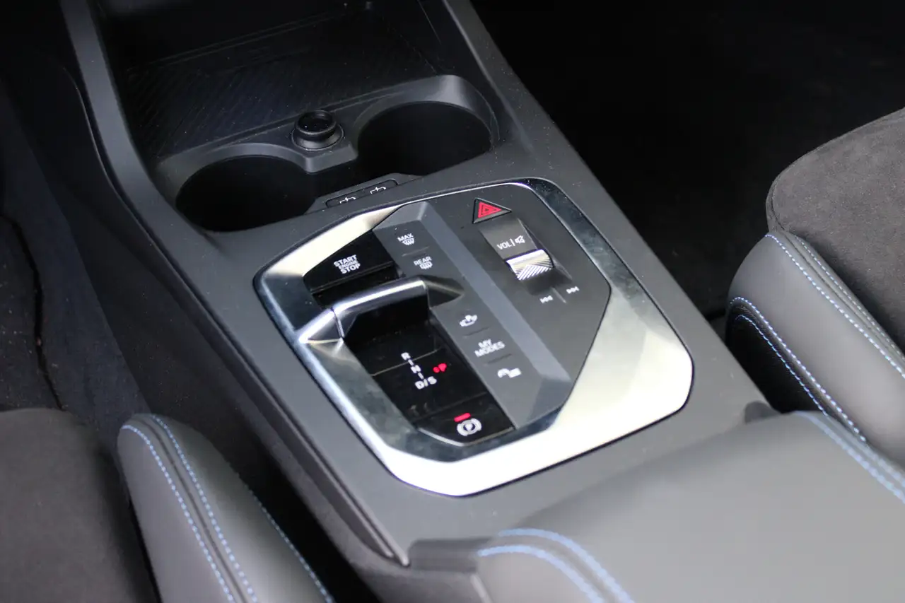 BMW 1 Series 2026 — фото 15