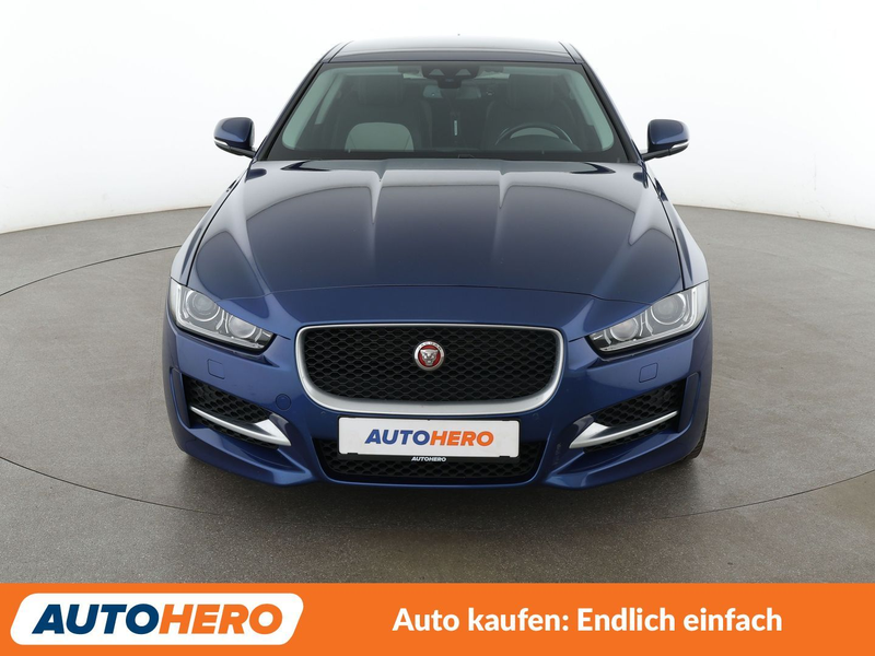 Jaguar XE 20d R-Sport AWD Aut.*NAVI*BI-XENON*TEMPO*CAM*PDC* — photo 9
