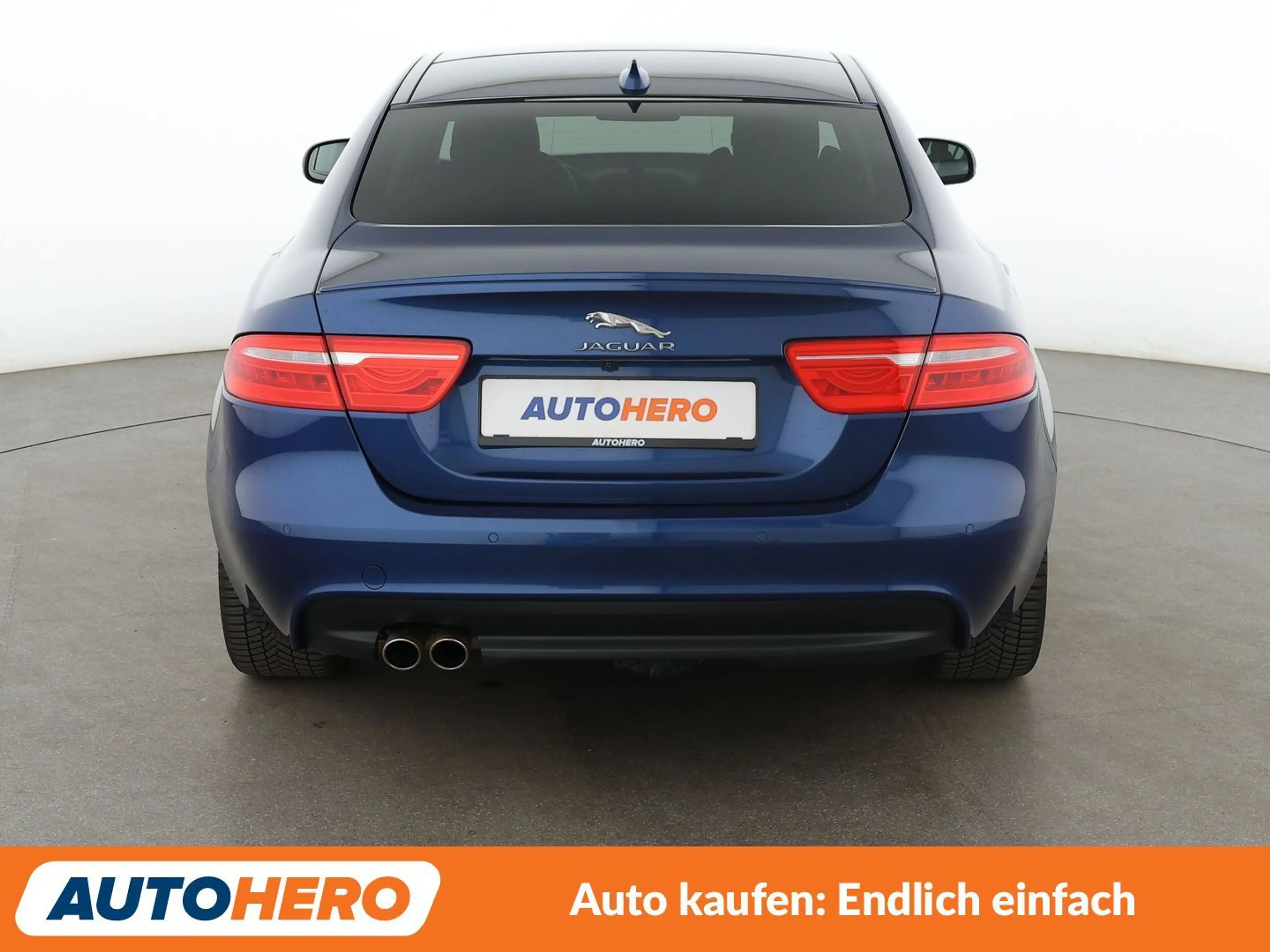 Jaguar XE 20d R-Sport AWD Aut.*NAVI*BI-XENON*TEMPO*CAM*PDC* — photo 5