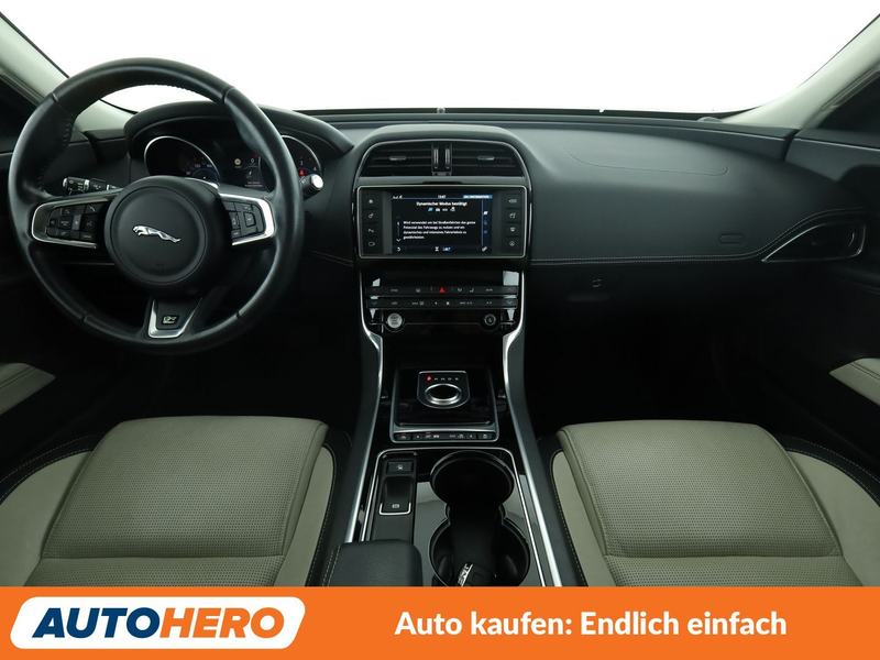 Jaguar XE 20d R-Sport AWD Aut.*NAVI*BI-XENON*TEMPO*CAM*PDC* — photo 12