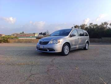 Voyager V 2.8L Platinum 177cv(178) auto E5