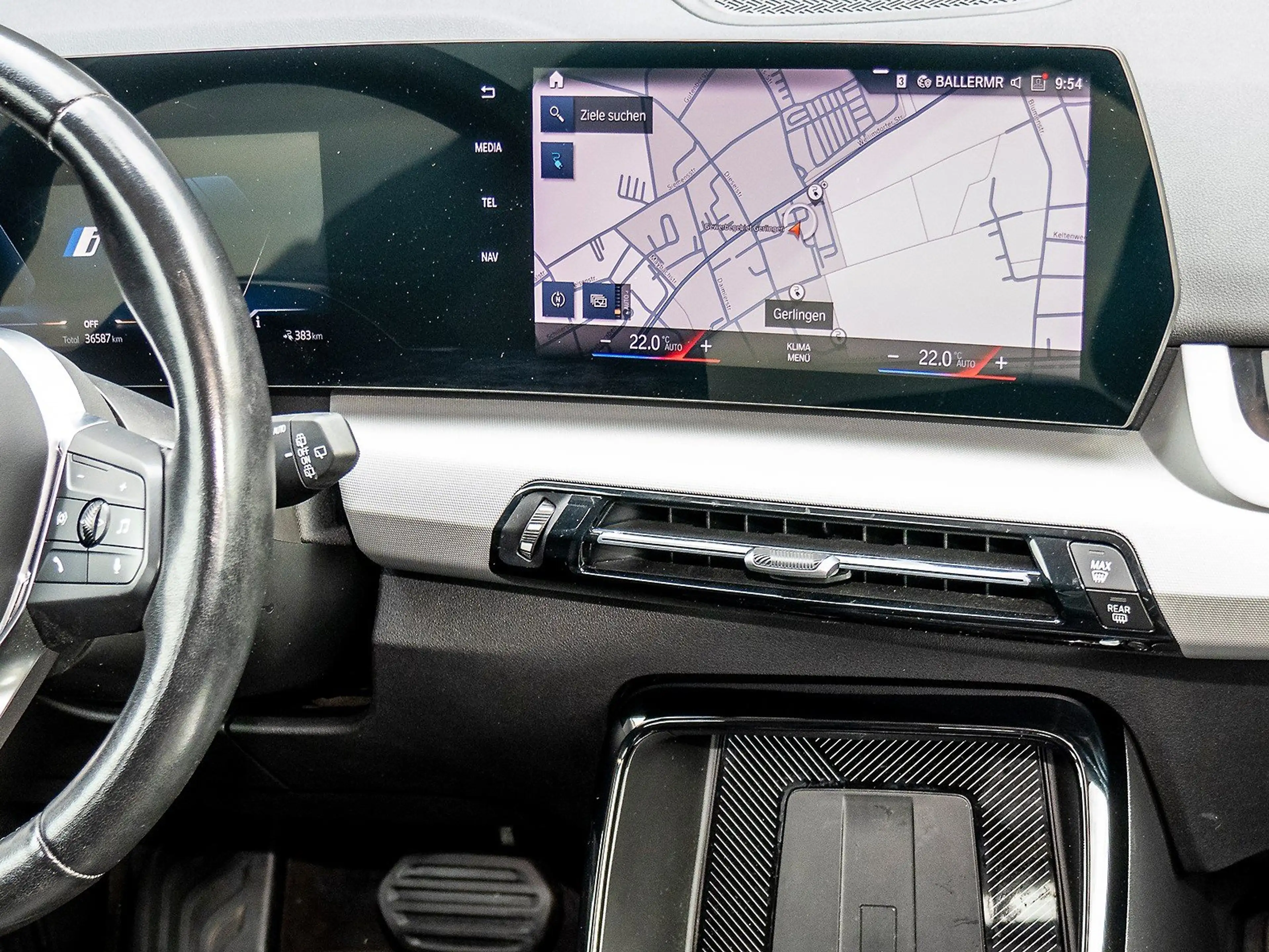 BMW iX1 xDrive30 Sportsitz AdaptLED Cam Sitzheiz 1VB DAB — photo 7
