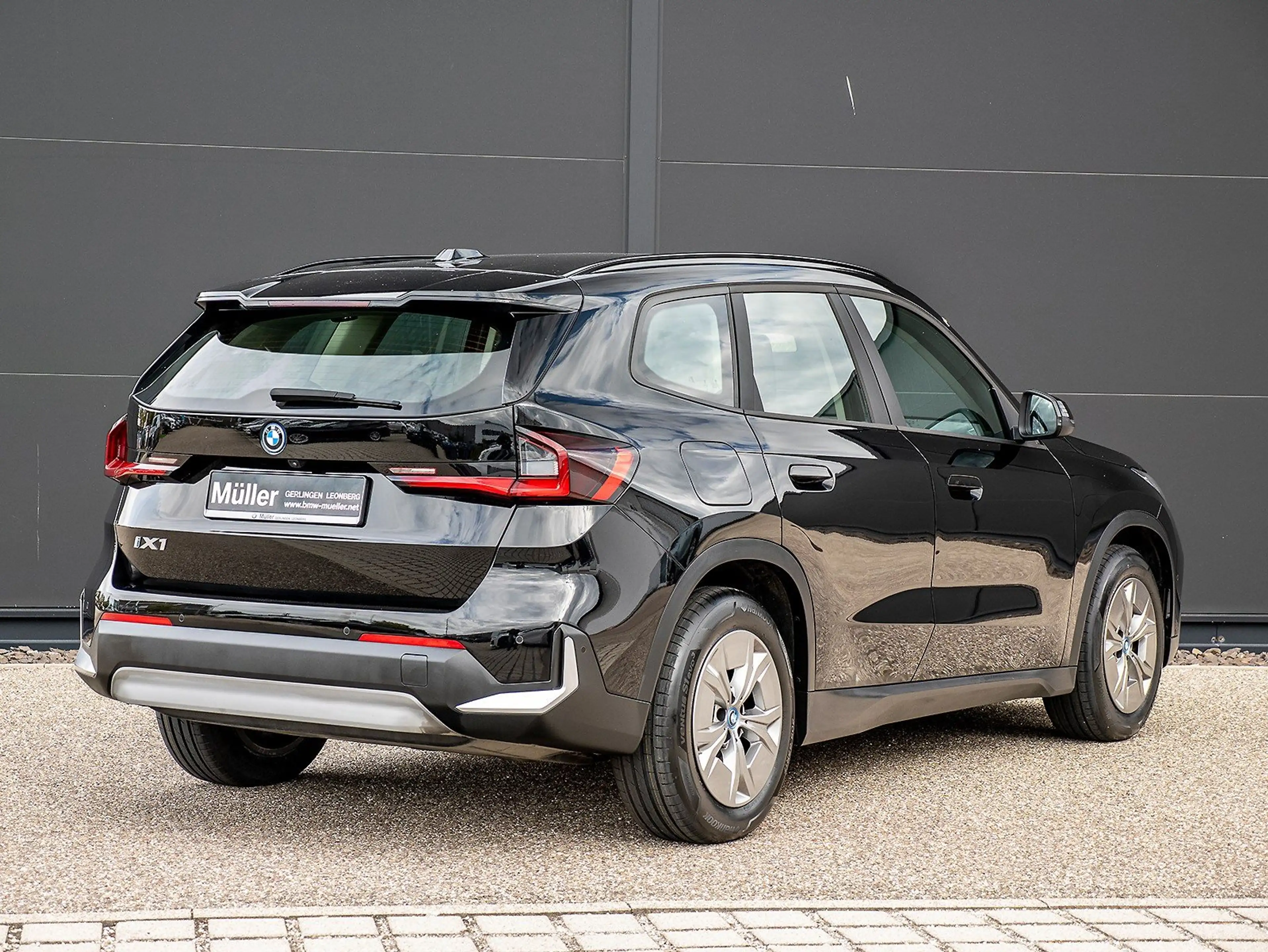 BMW iX1 xDrive30 Sportsitz AdaptLED Cam Sitzheiz 1VB DAB — photo 2