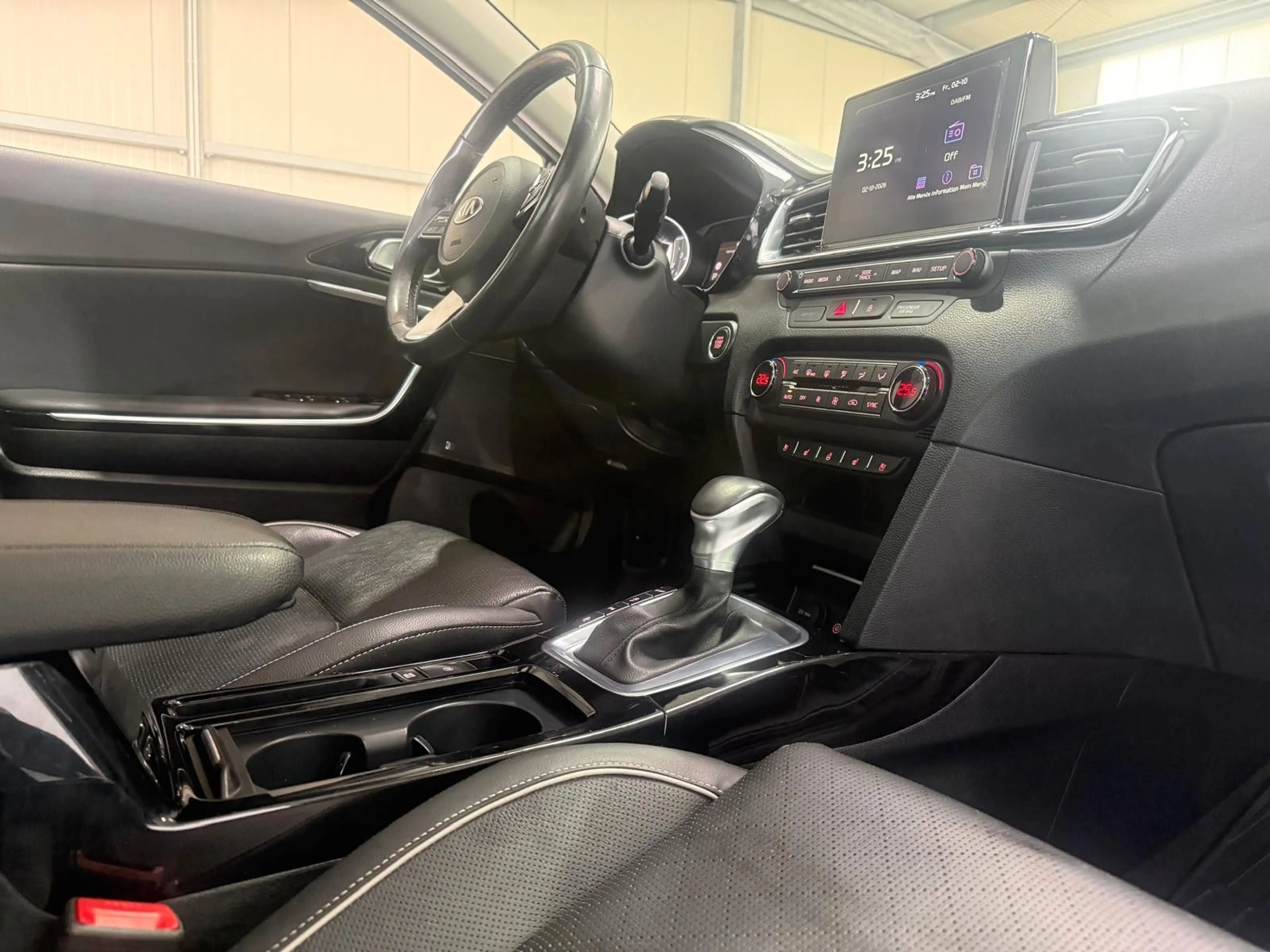 Kia Ceed SW / cee'd SW cee'd Platinum Totwinkel-Assistent Leder Pano — photo 14