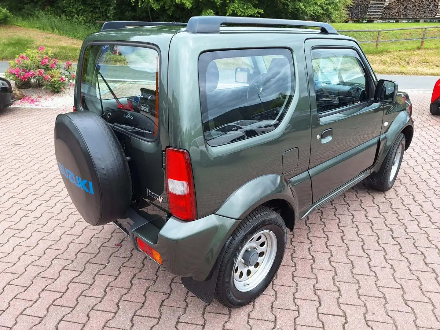 Suzuki Jimny 1.3 ALLGRIP Club, AHK Grün - 2