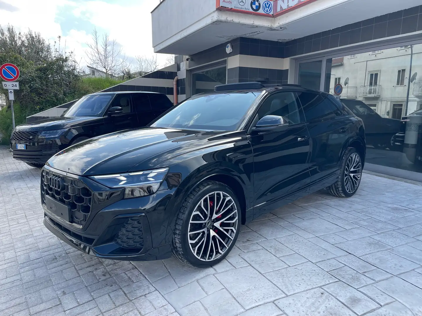 Audi Q8 50 3.0 tdi S line edition quattro NUOVO MODELLO Zwart - 1