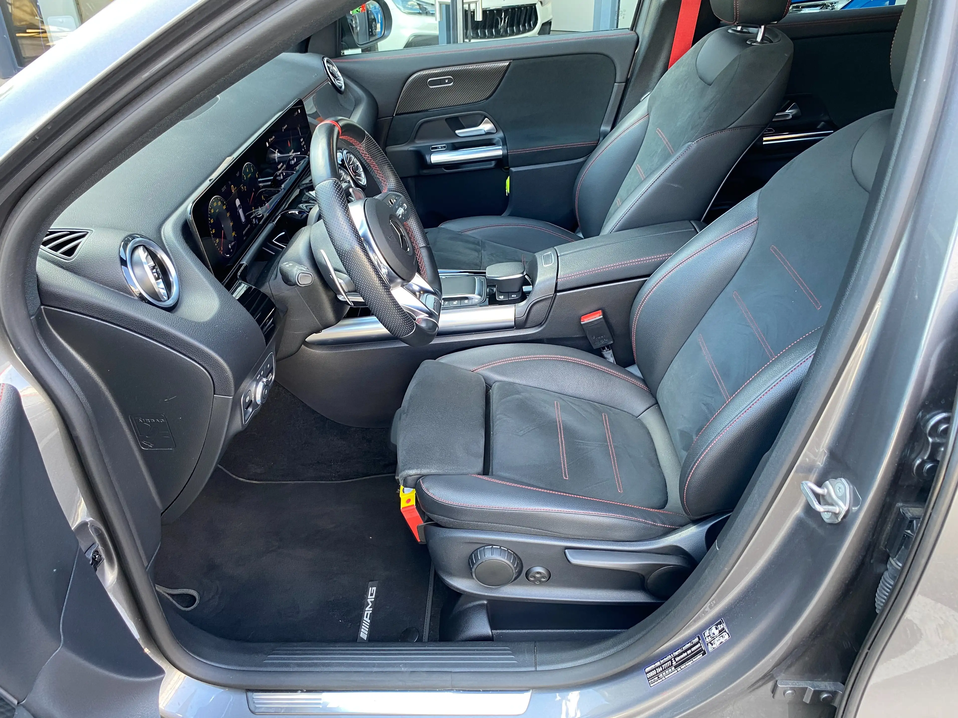 Mercedes-Benz GLA 35 AMG AMG GLA 35 4Matic AMG Speedshift DCT 8G — photo 8
