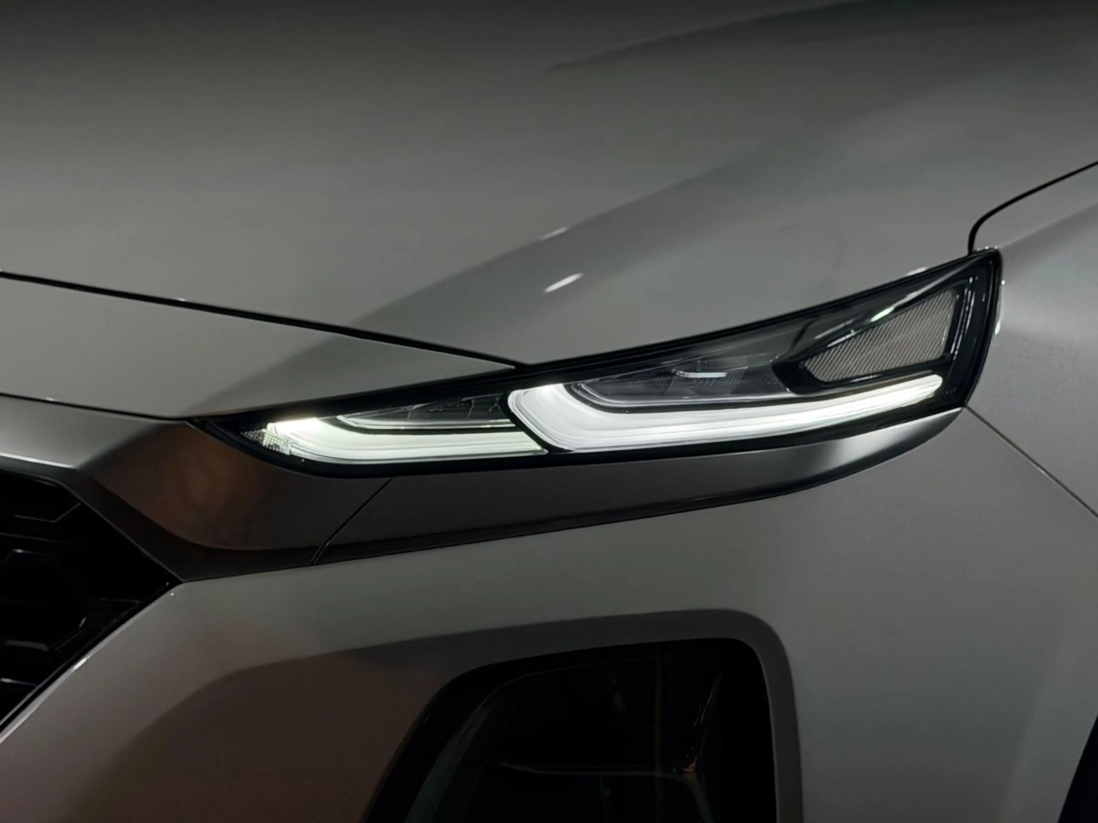 Hyundai SANTA FE 4WD Panorama Leder Led Krell-Sound 1.Ha — photo 5
