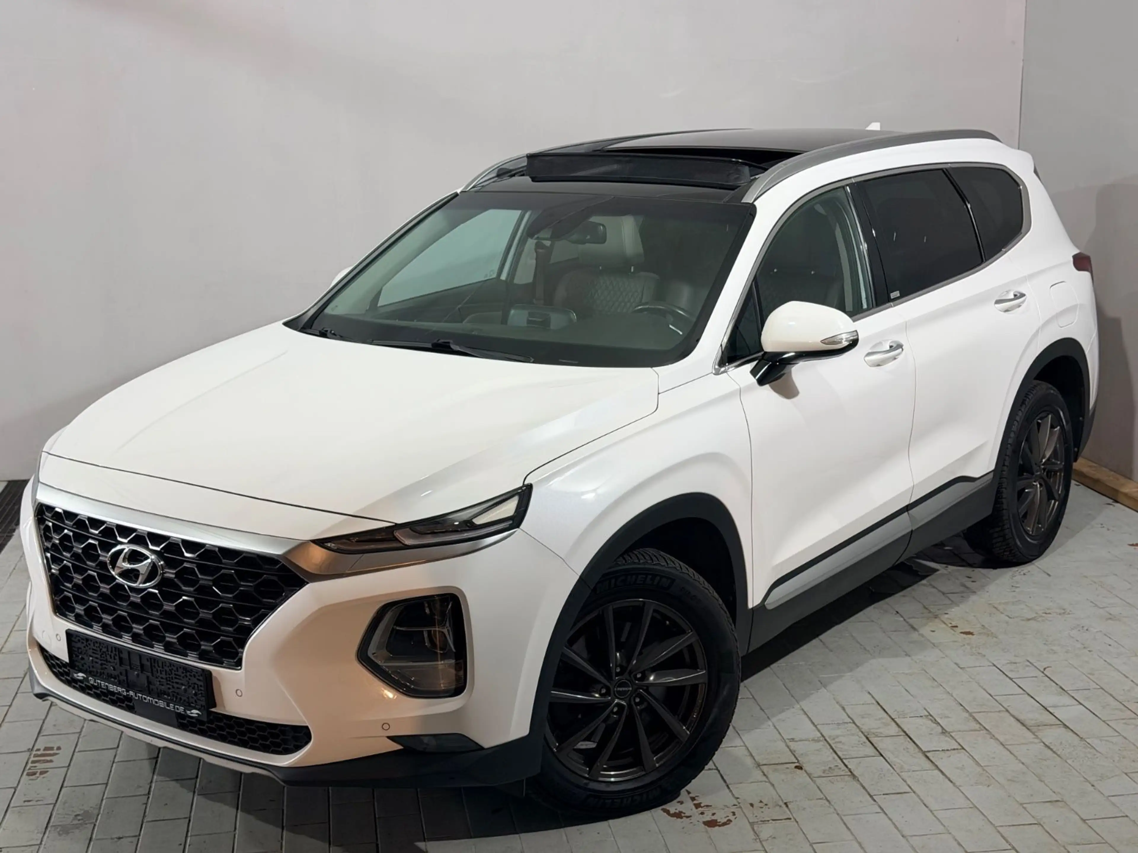 Hyundai SANTA FE 4WD Panorama Leder Led Krell-Sound 1.Ha — photo 3