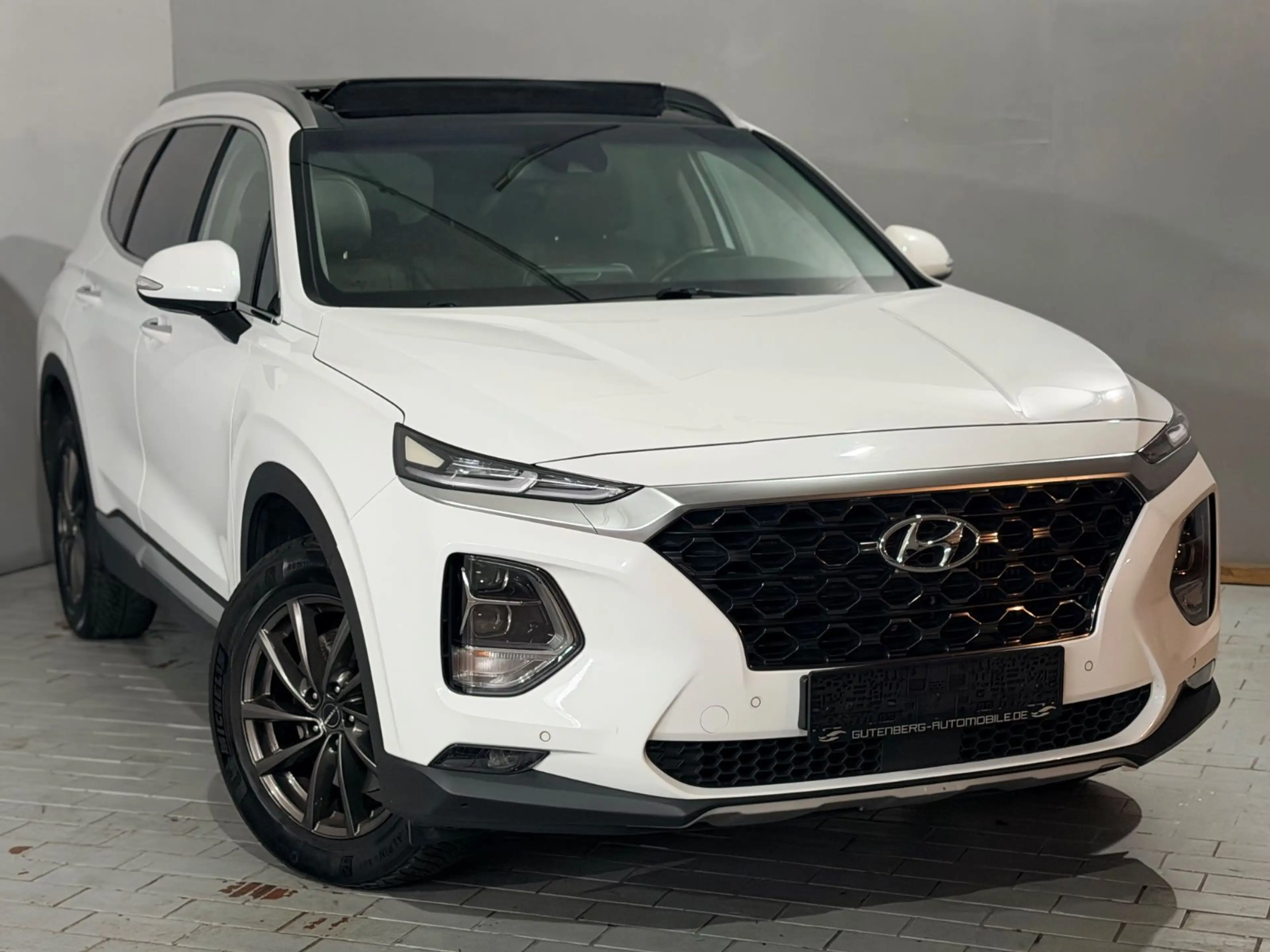 Hyundai SANTA FE 4WD Panorama Leder Led Krell-Sound 1.Ha — photo 8
