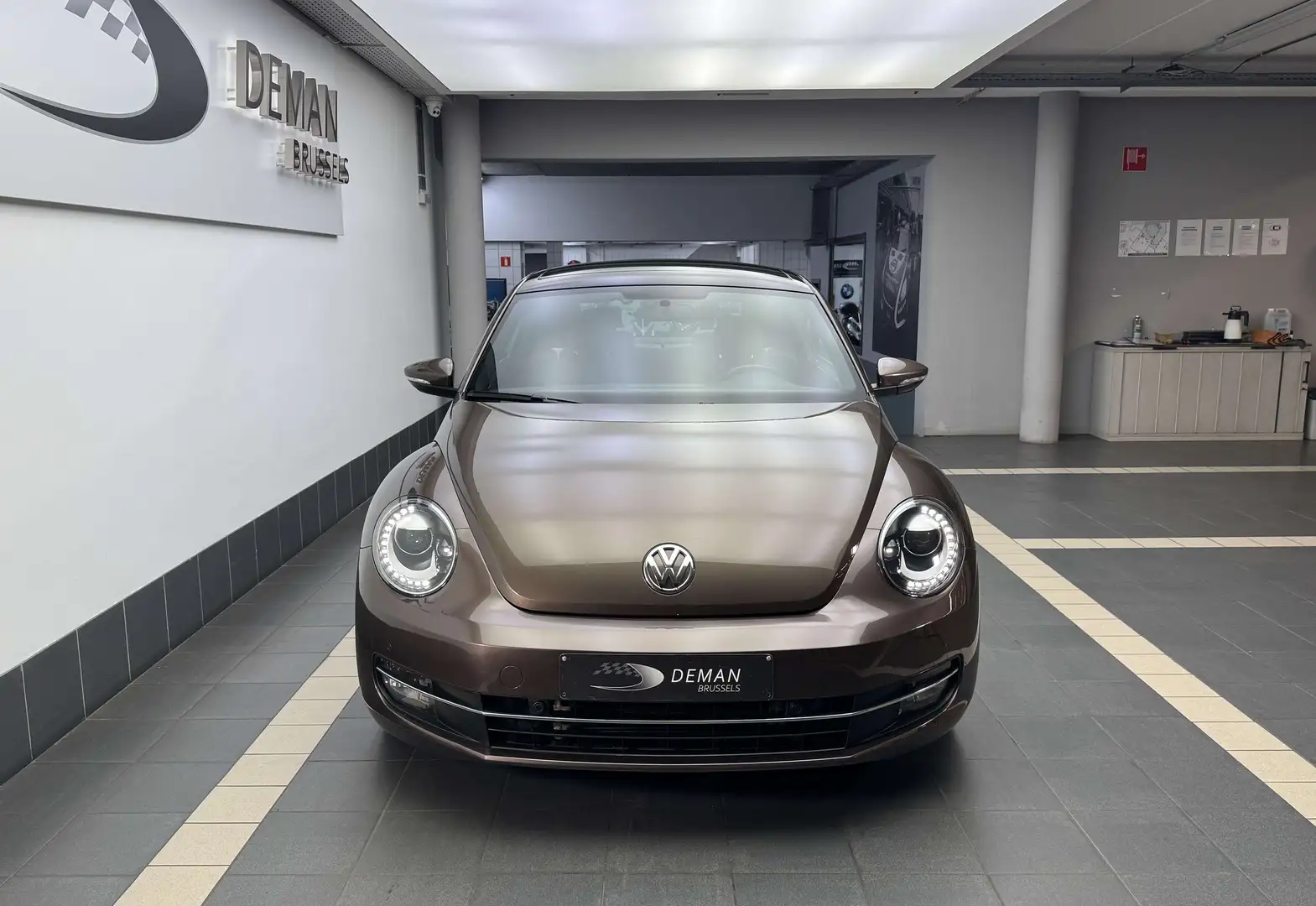 Volkswagen Beetle 1.2 Tsi - DSG - Toit ouvrant Pano. Brun - 2