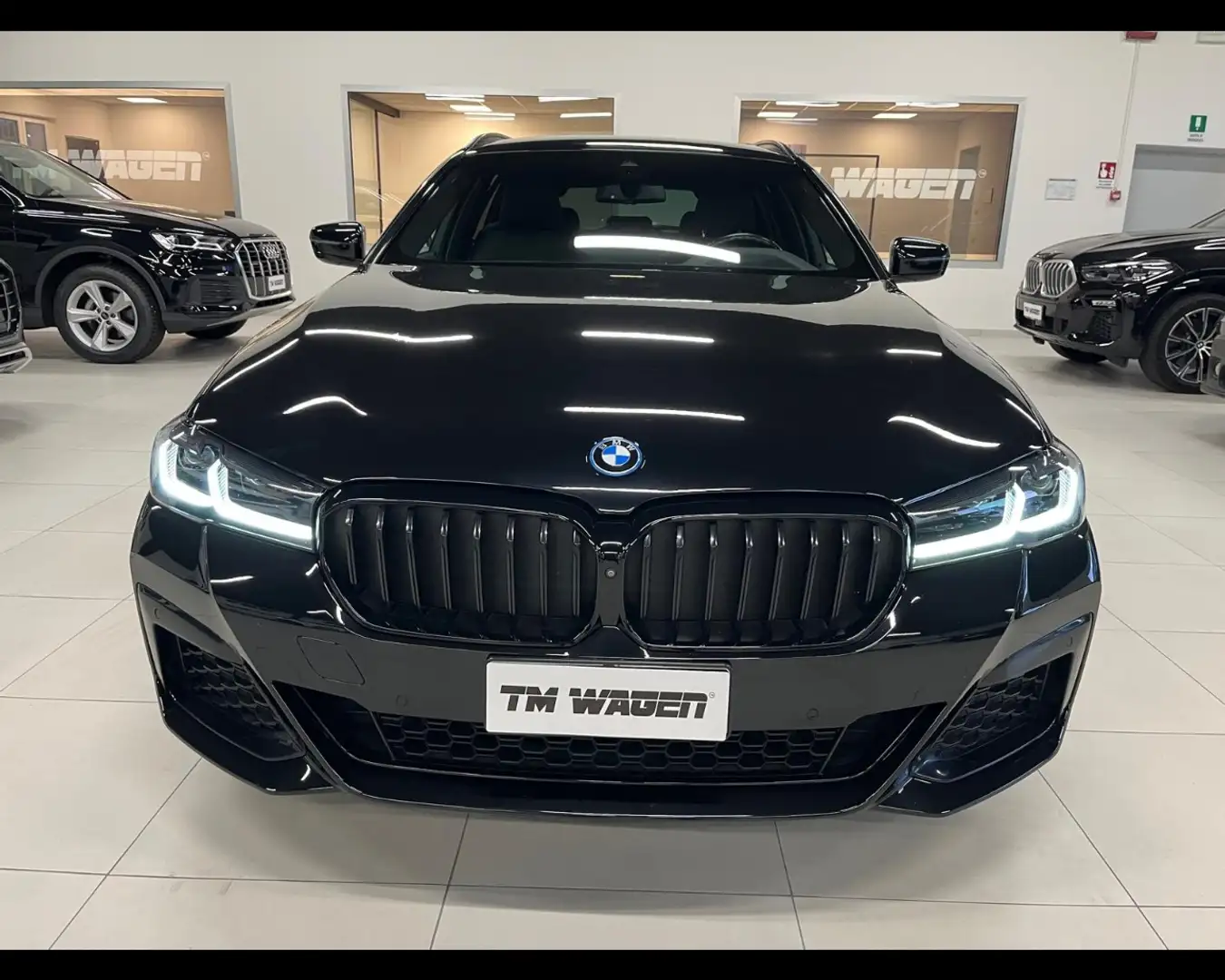 BMW 530 e Touring Msport Nero - 2