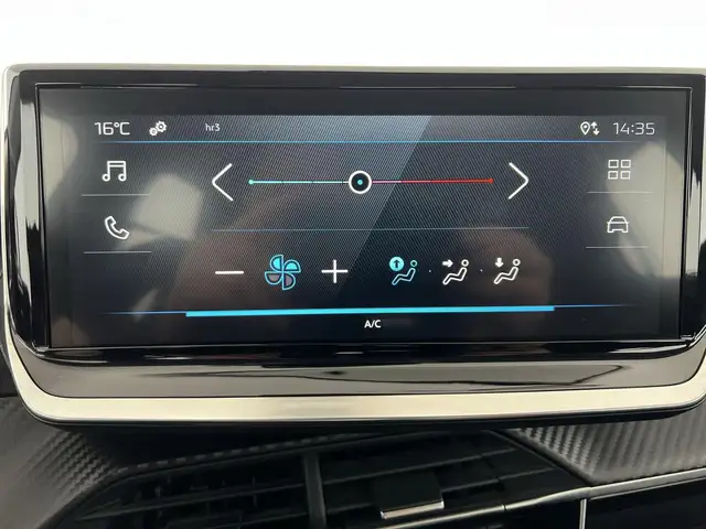 Peugeot 208 view 12