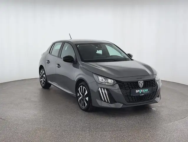Peugeot 208 view 3