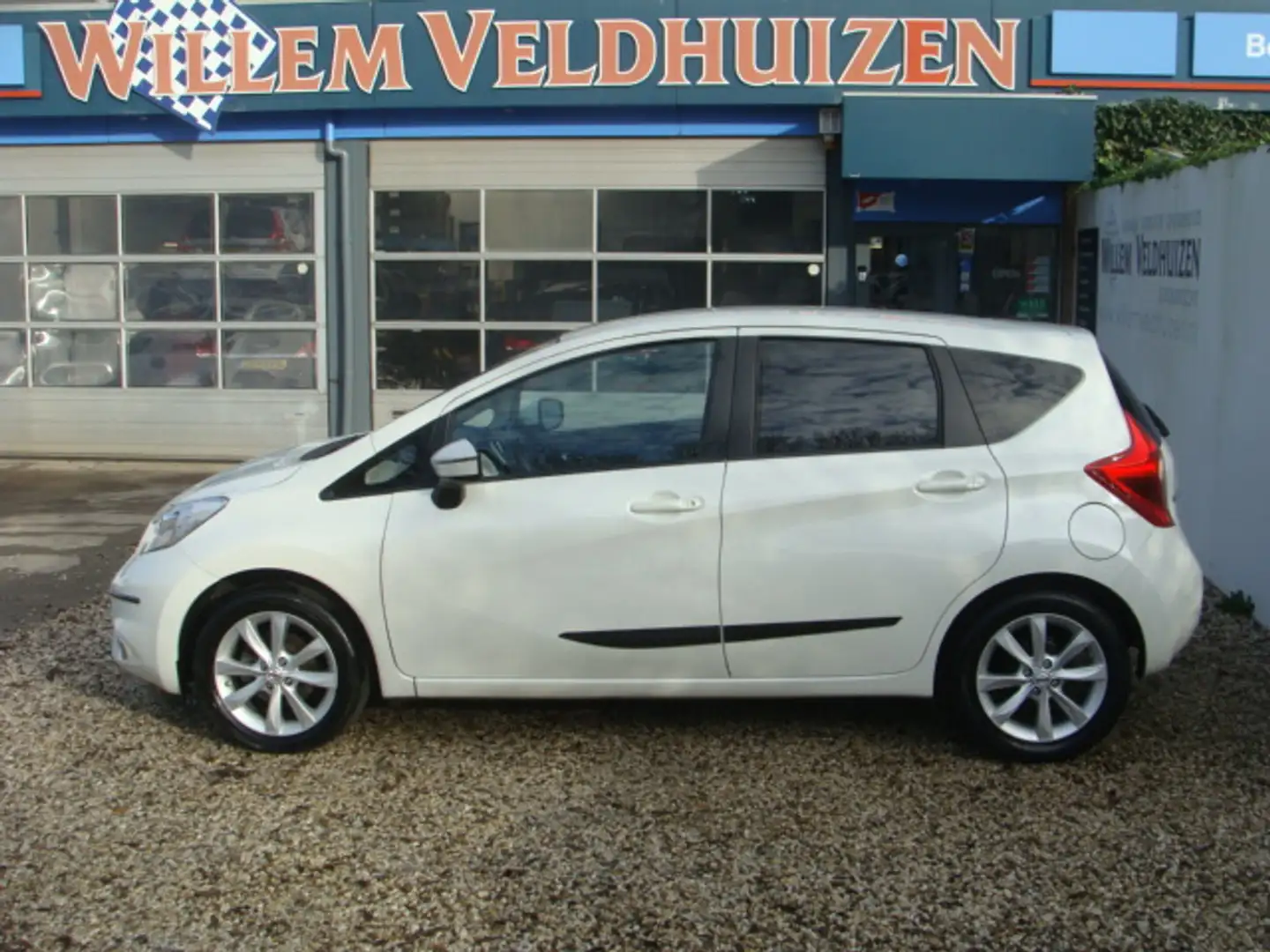 Nissan Note 1.2 98pk DIG-S Automaat Black Edition trekhaak Blanc - 2