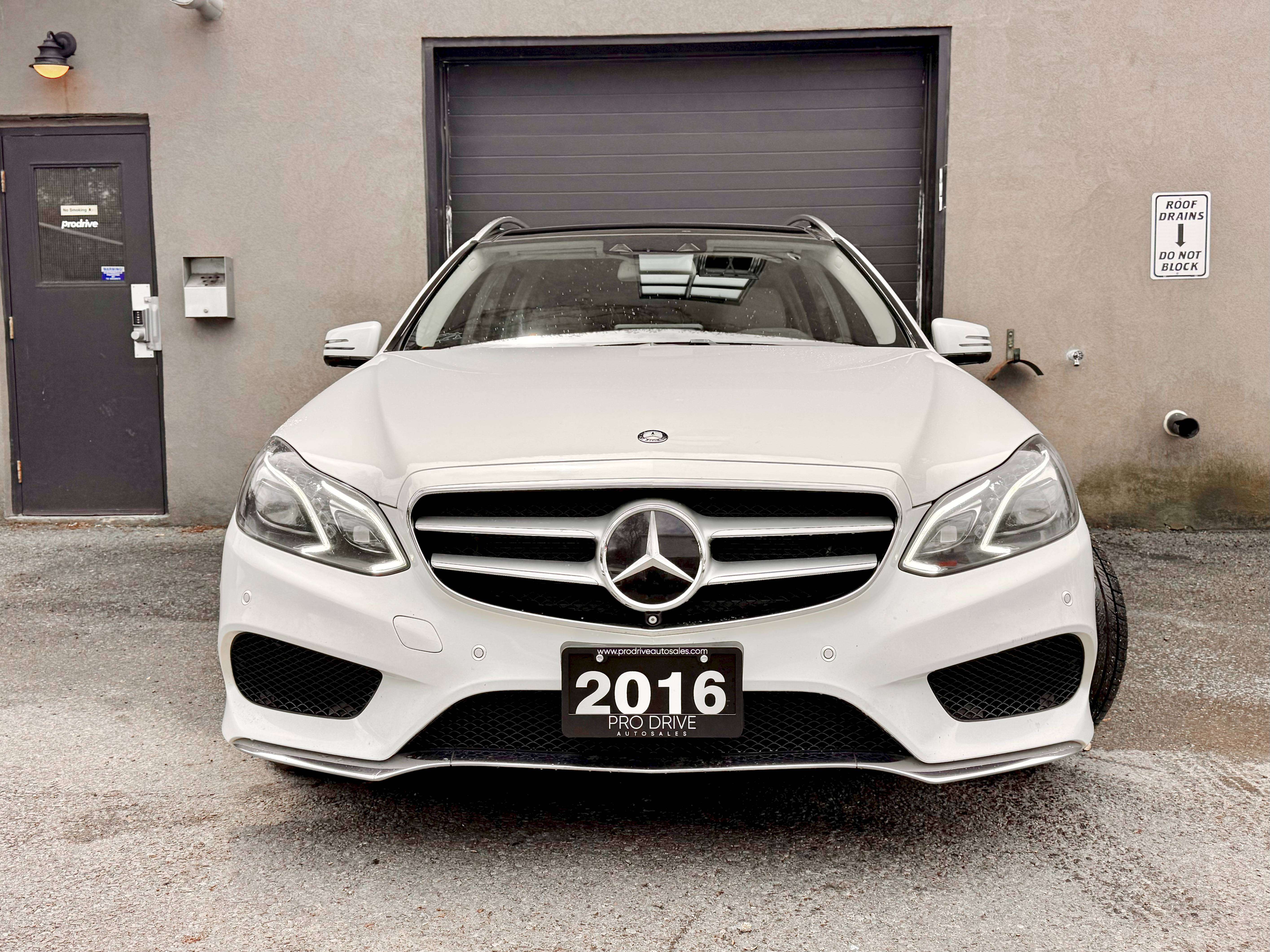 2016 Mercedes-Benz E-Class Wagon *7 Pass* IDP* Upgraded Carplay — снимка 1