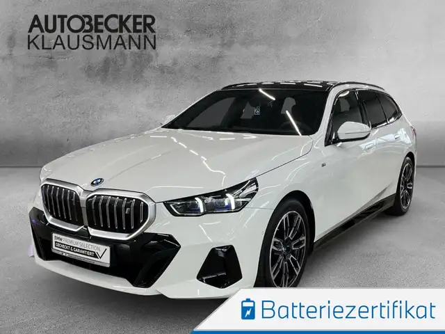BMW i5 eDrive40 Touring M SPORT 19''LC PROF AHK PANO SITZ
