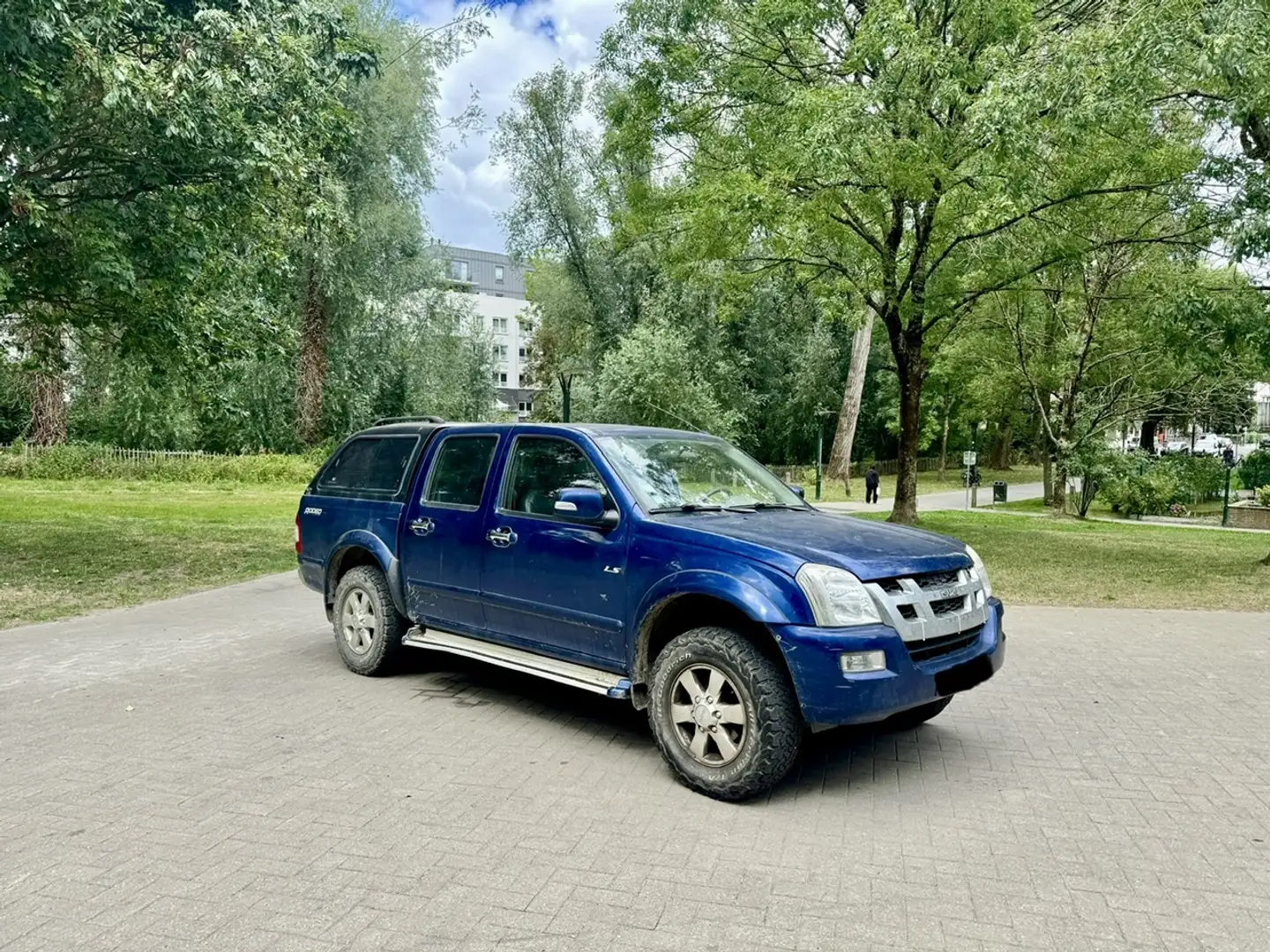 Isuzu D-Max 3.0d Niebieski - 2