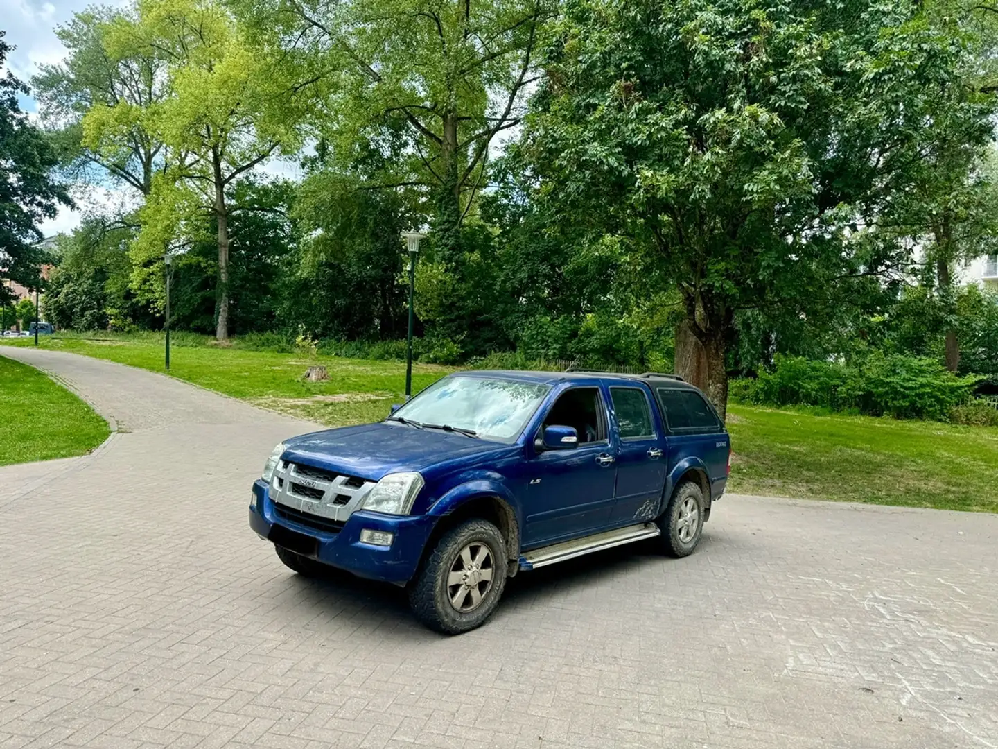 Isuzu D-Max 3.0d Niebieski - 1