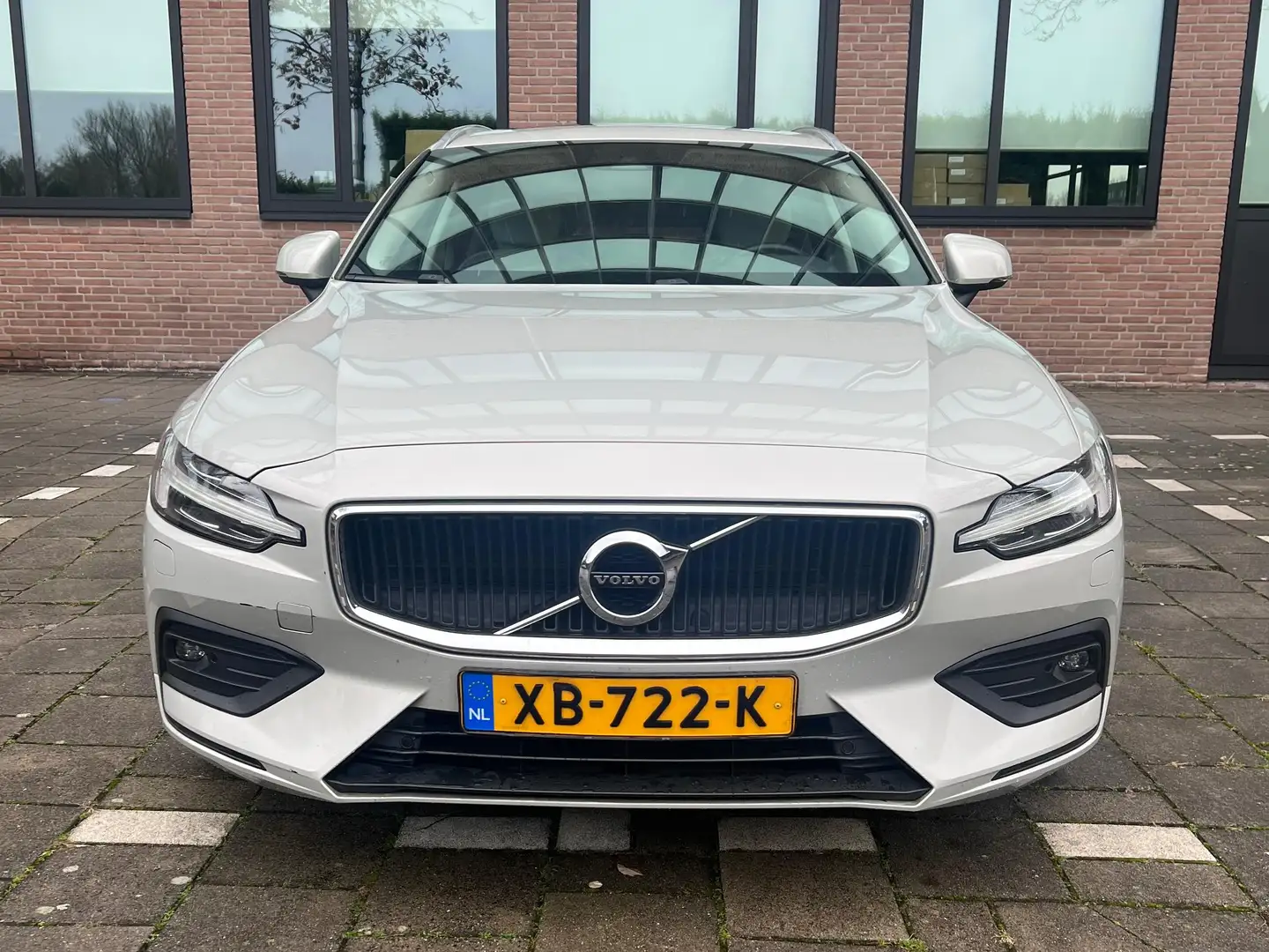 Volvo V60 V60 2.0 T5 Momentum Zilver - 1