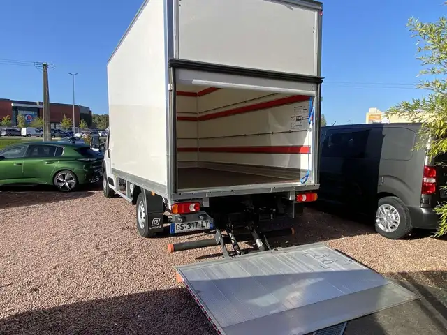 Fiat Ducato view 10